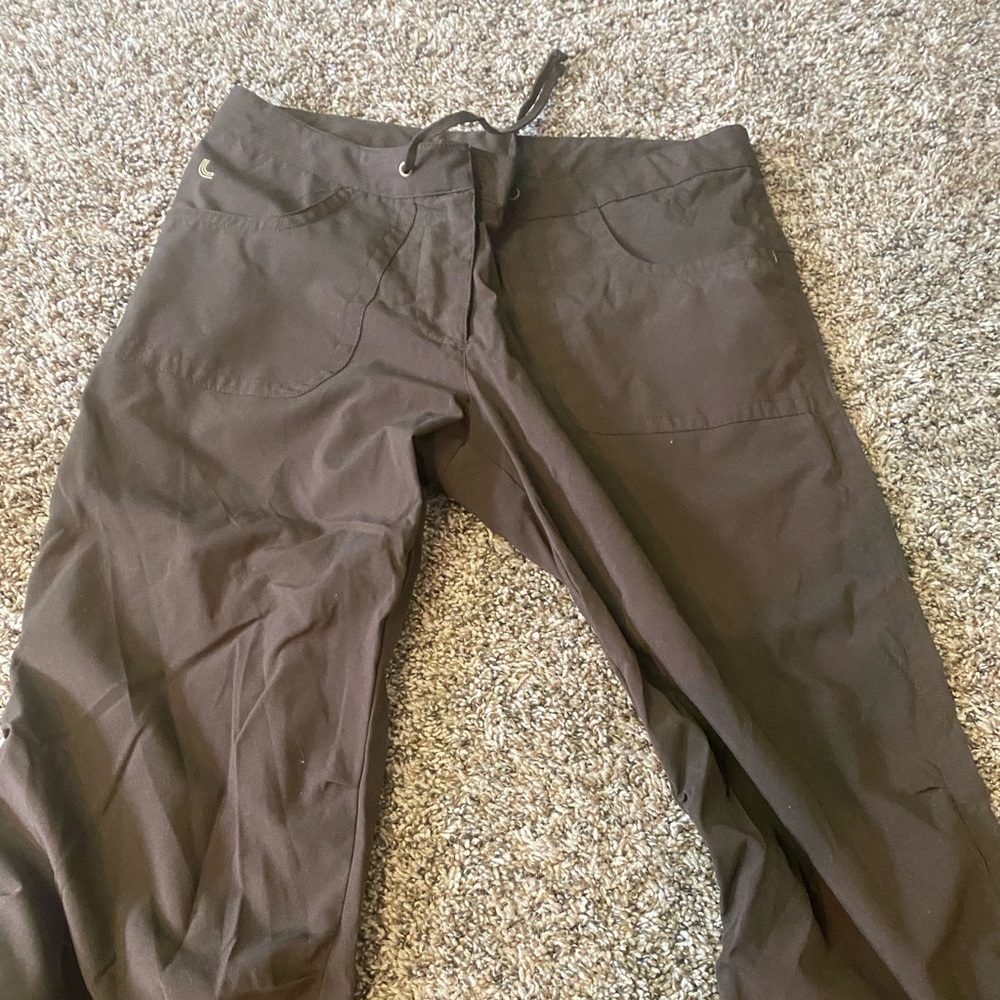 Lole size 4 brown Capri pants